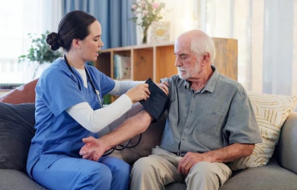 Best Home Visit Doctors Near Me in Delhi