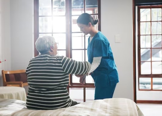Best Care for Elderly Service in Delhi